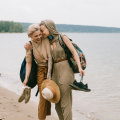 Communicating and Negotiating Boundaries for Exploring New Experiences: A Guide for Swingers
